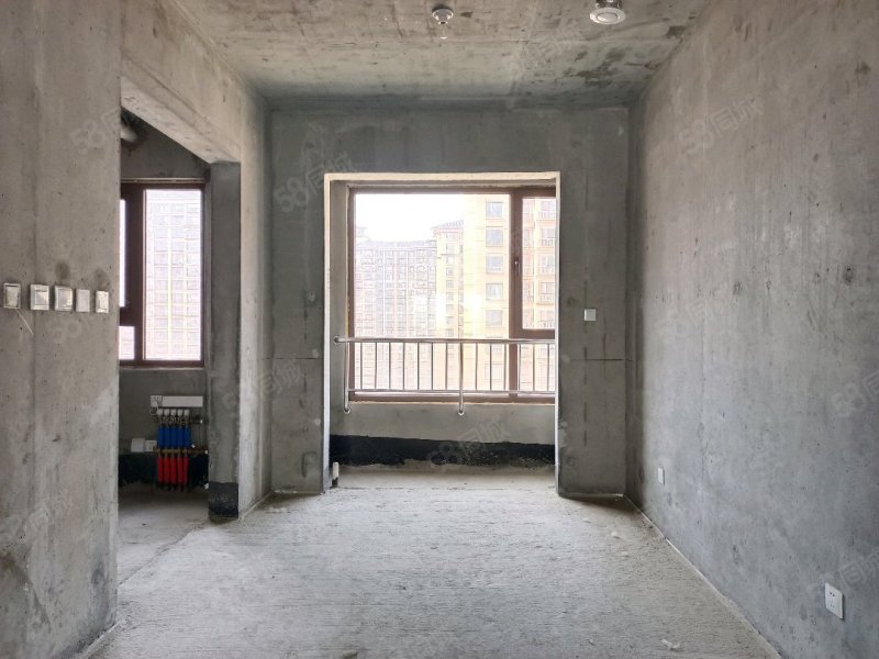 西五路地标性豪宅大平层电梯四室三卫好楼层可按揭